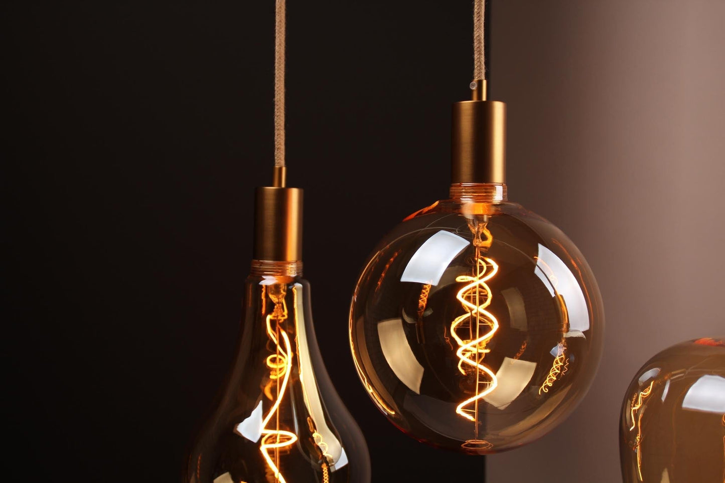 Vintlux E27 Dimmable LED Filament Lamp 4W S190 265lm 2200K - Kyodai Onixx Apple XXL Gold - Lightspares