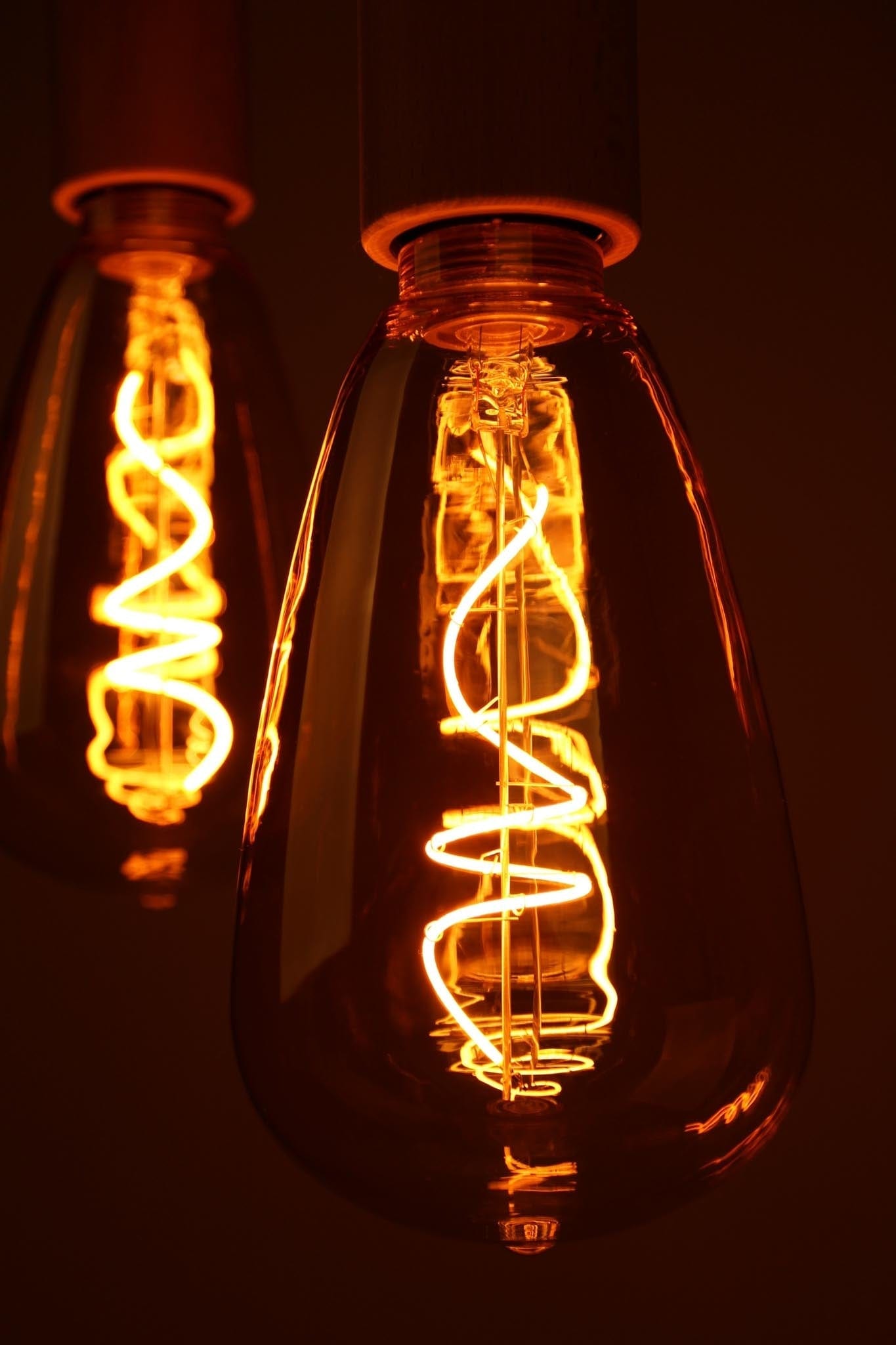 Vintlux E27 Dimmable LED Filament Lamp 4W SF100 265lm 2200K Kyodai Fluxx Edison XL Gold - Lightspares